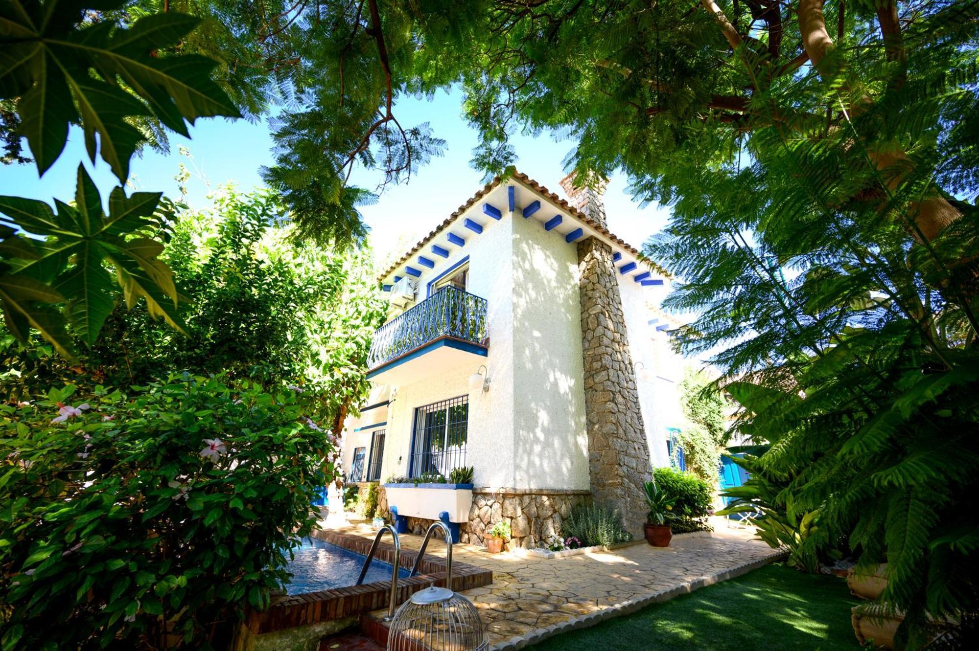 Blue Castle Guesthouse Málaga Exteriör bild
